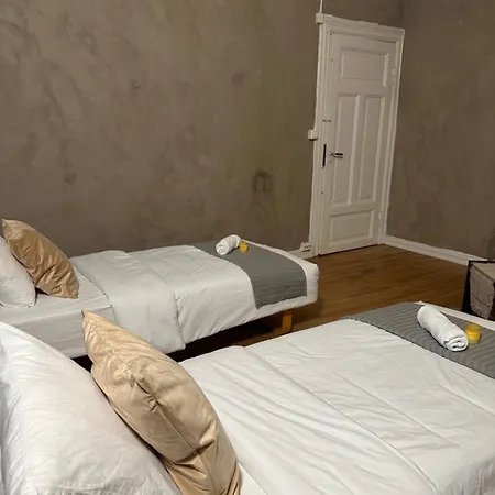 Diamond Center Guest house *