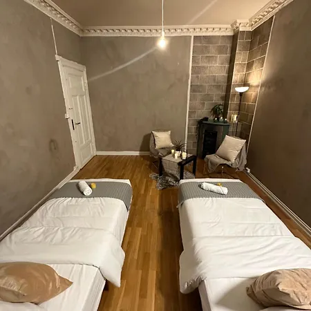 Diamond Center Guest house *