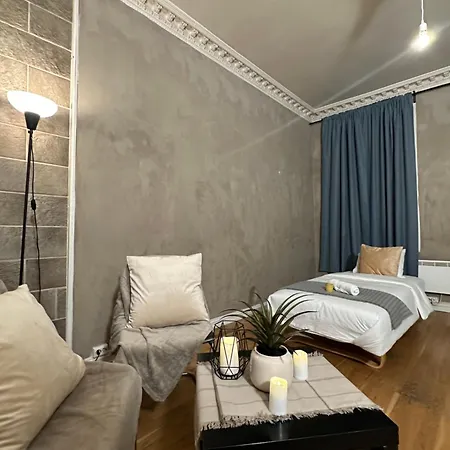 Diamond Center Guest house
